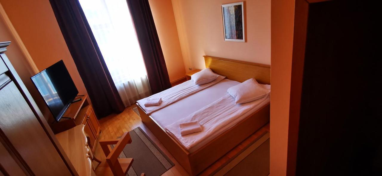 Bed and Breakfast Rákóczi Center Odorheiu Secuiesc Exterior foto